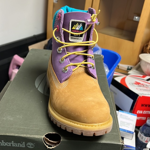 Brand new Timberlands - Picture 2 of 3